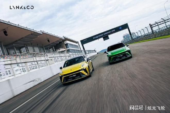 均价碾压合资全靠这三重价值护城河开元棋牌试玩领克藏着高阶密码!(图4) 均价碾压合资全靠这三重价值护城河开元棋牌试玩领克藏着高阶密码!(图4)